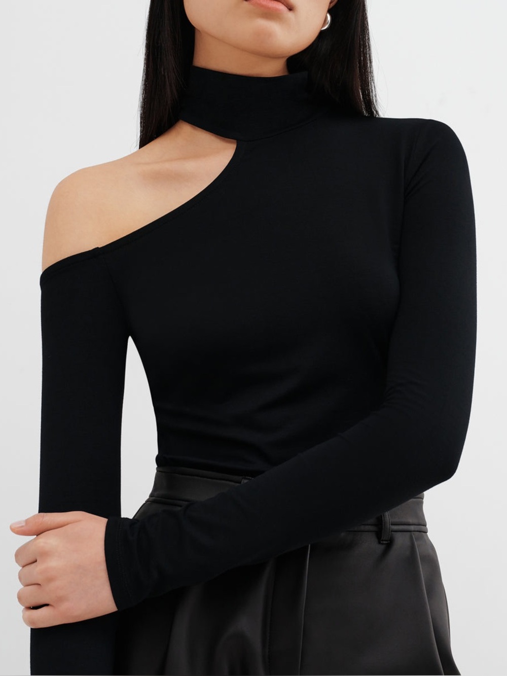 Abercrombie Long-Sleeve Seamless Fabric Asymmetrical Cutout Top Black - Size XXS